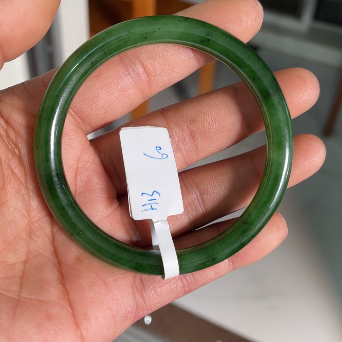 和田玉（碧玉）手镯未镶嵌淡*心