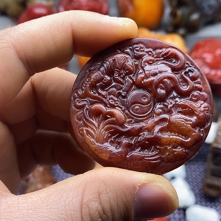 未镶嵌蛇纹石玉颈饰
