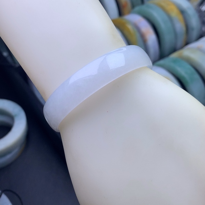 翡翠未镶嵌手镯手镯