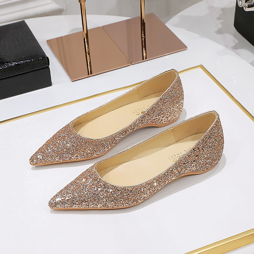 轻奢亮片尖头低跟平底浅口单鞋平底鞋女鞋百搭婚鞋内增高女小单鞋