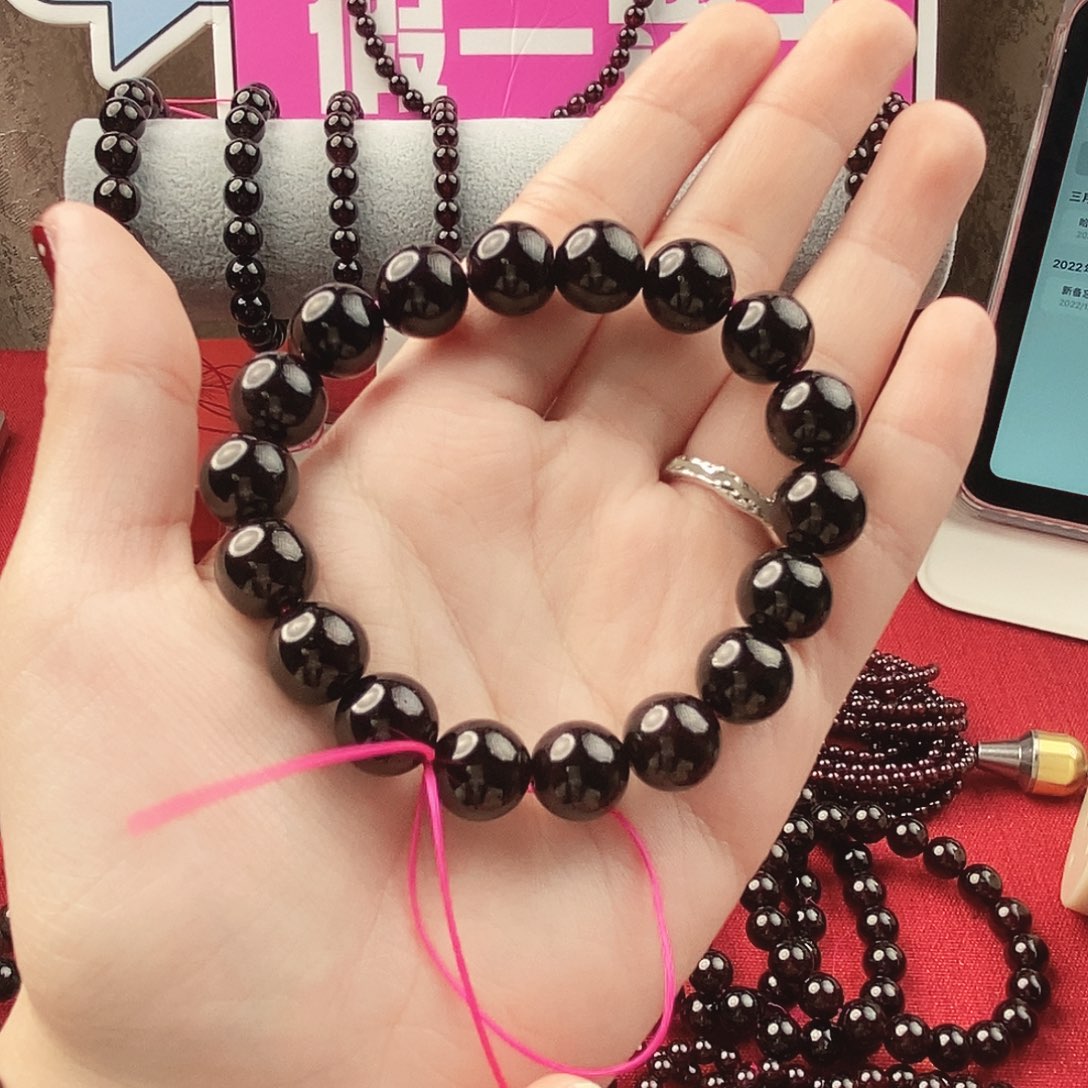 未镶嵌石榴石手链