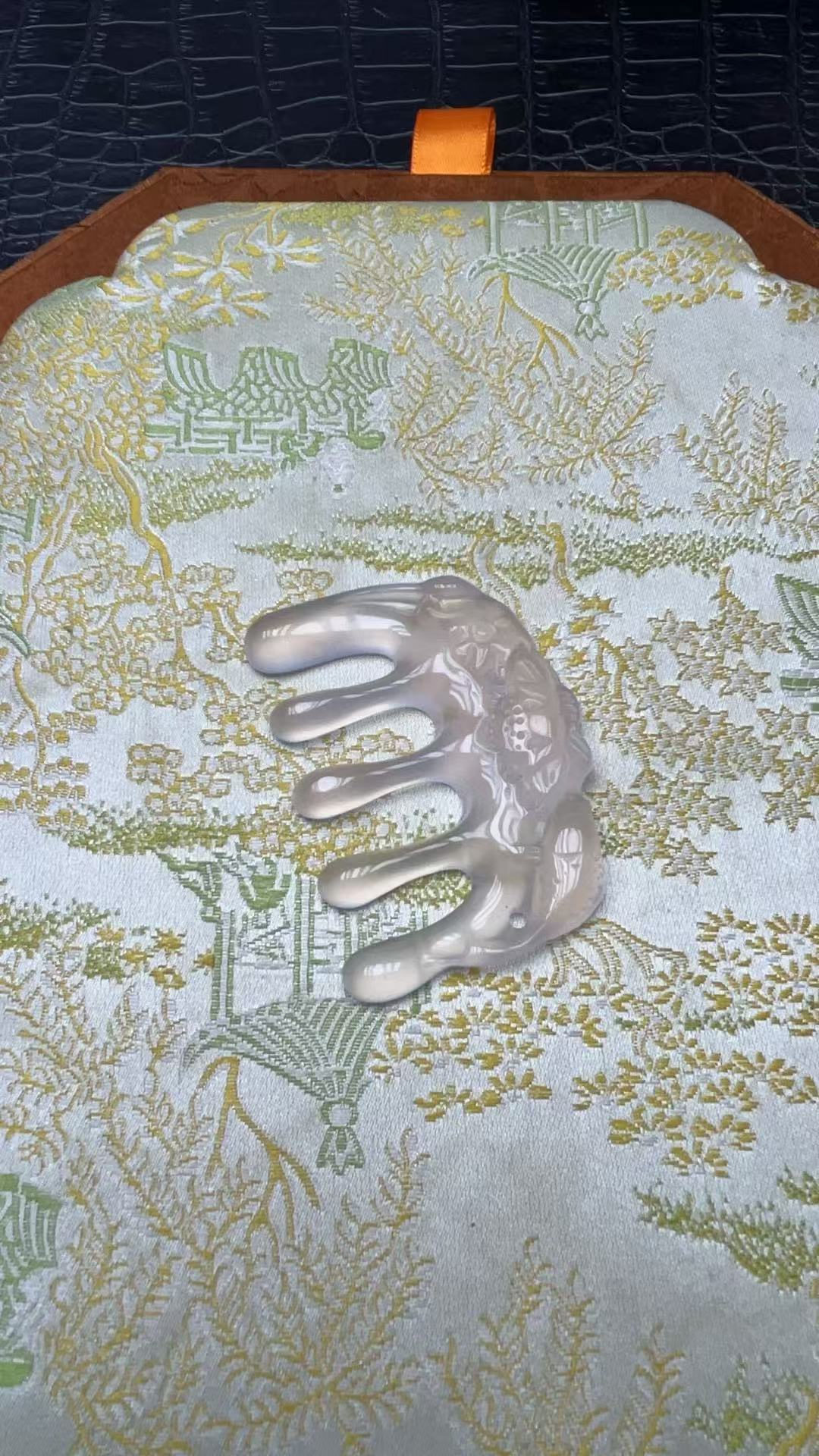 V423雪云母精品梳子