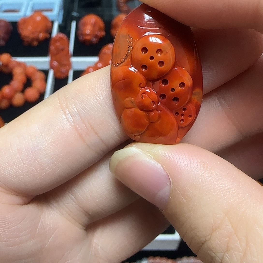 南红玛瑙未镶嵌颈饰