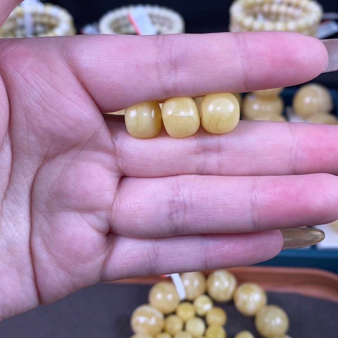 蜜蜡未镶嵌珠宝奇石10.8