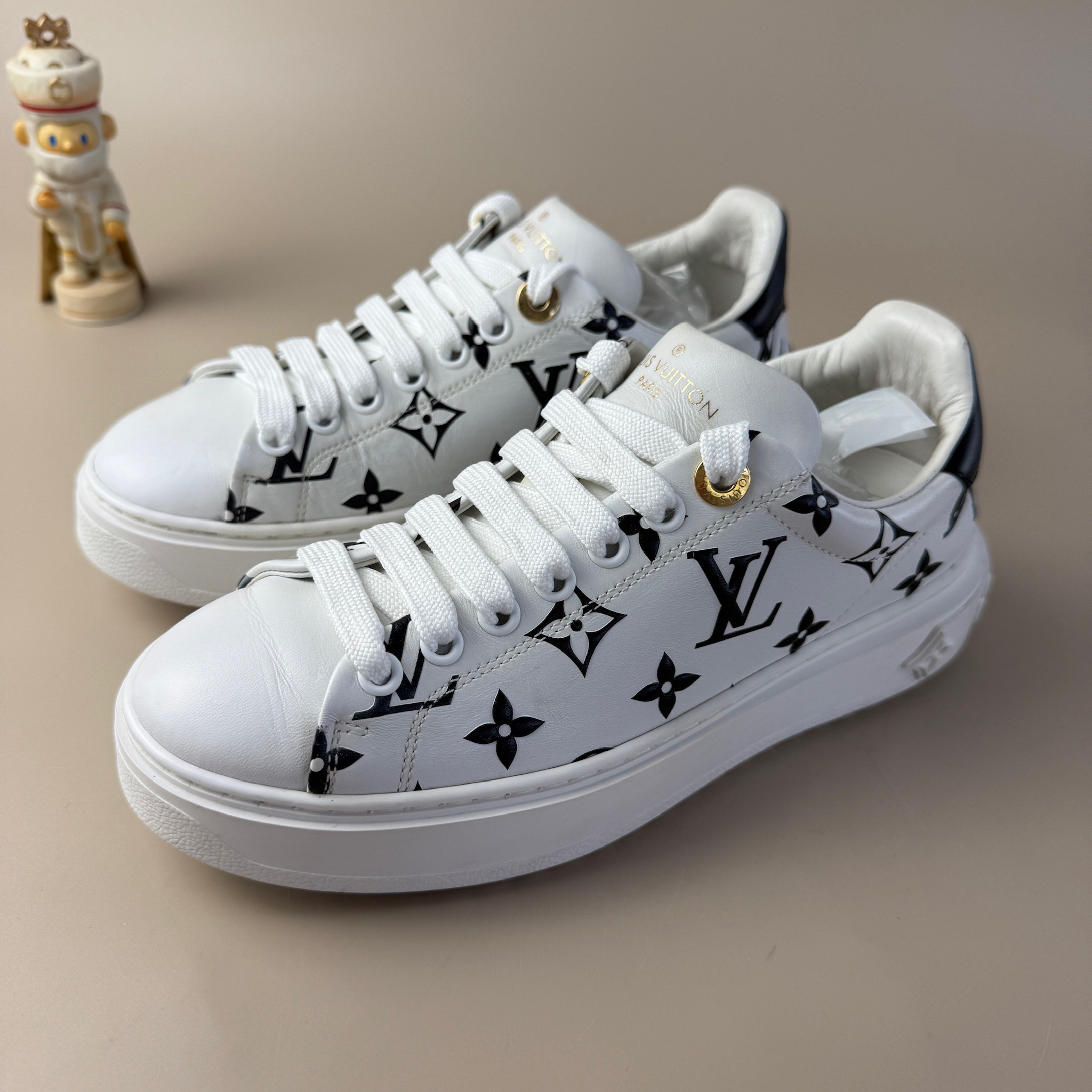 99新 LouisVuitton/路易威登 Time out黑白松糕鞋 35码 YLP3676