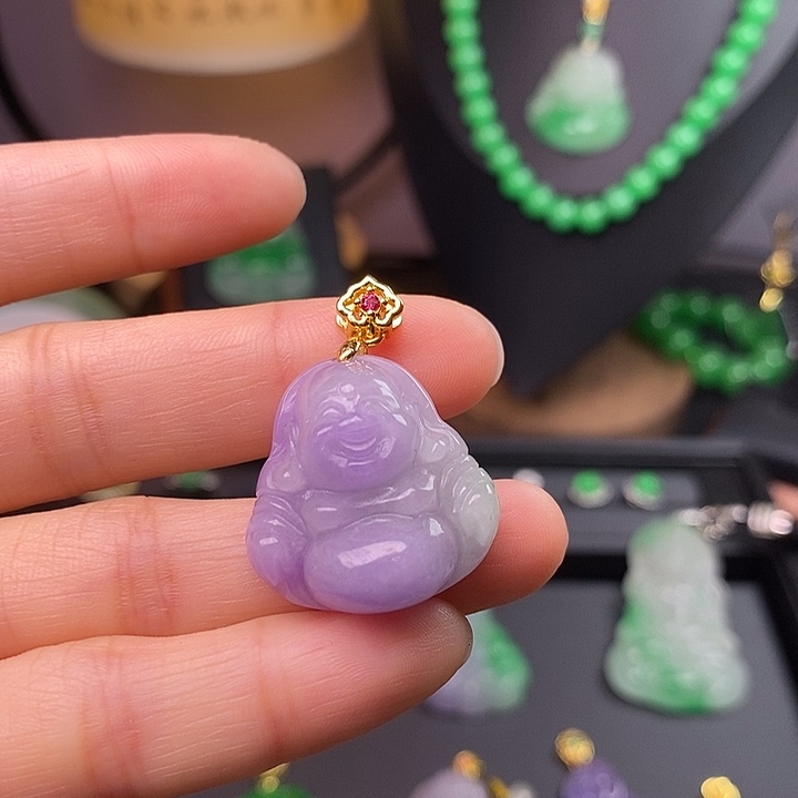 翡翠未镶嵌吊坠(赠链)