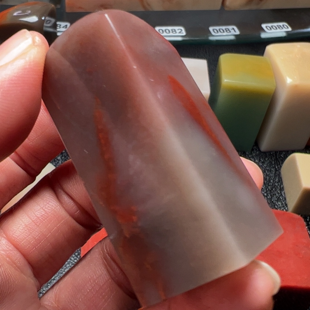 老挝石鸡血味牛角冻