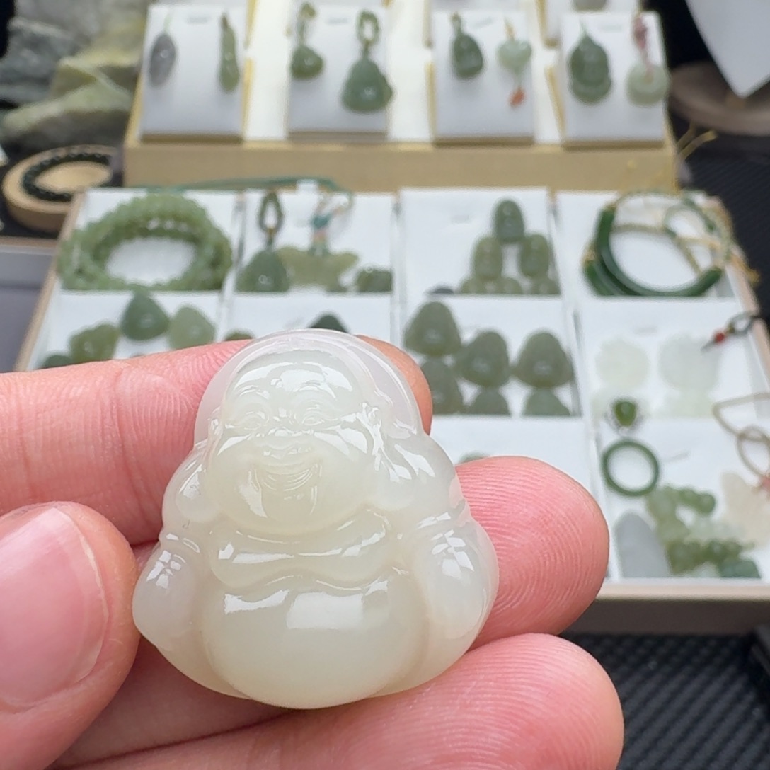 和田玉未镶嵌颈饰