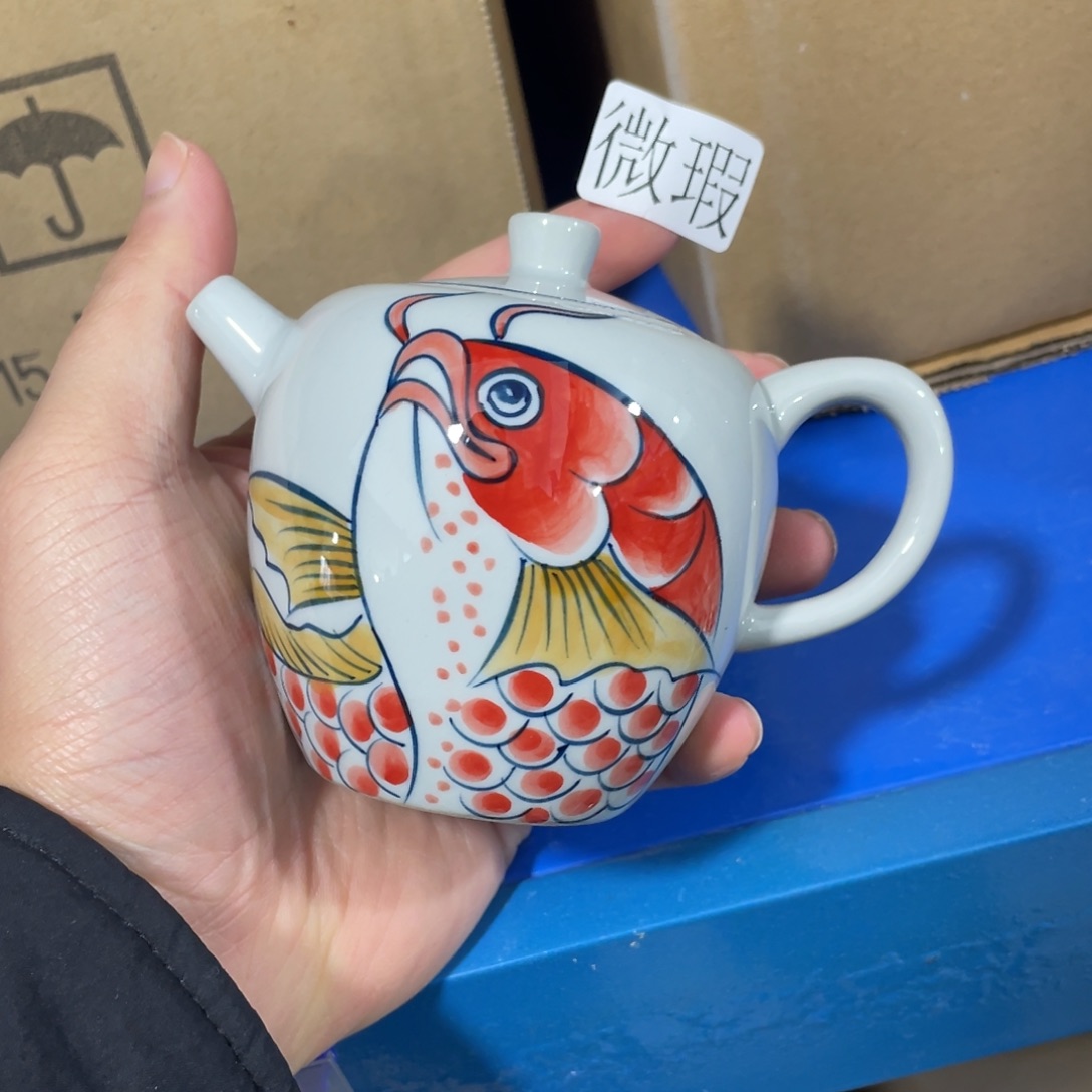 釉下手绘茶具微瑕