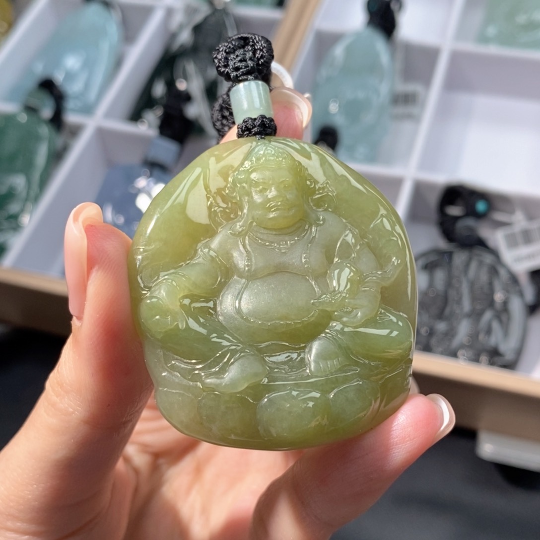 翡翠颈饰未镶嵌Y****n翡翠
