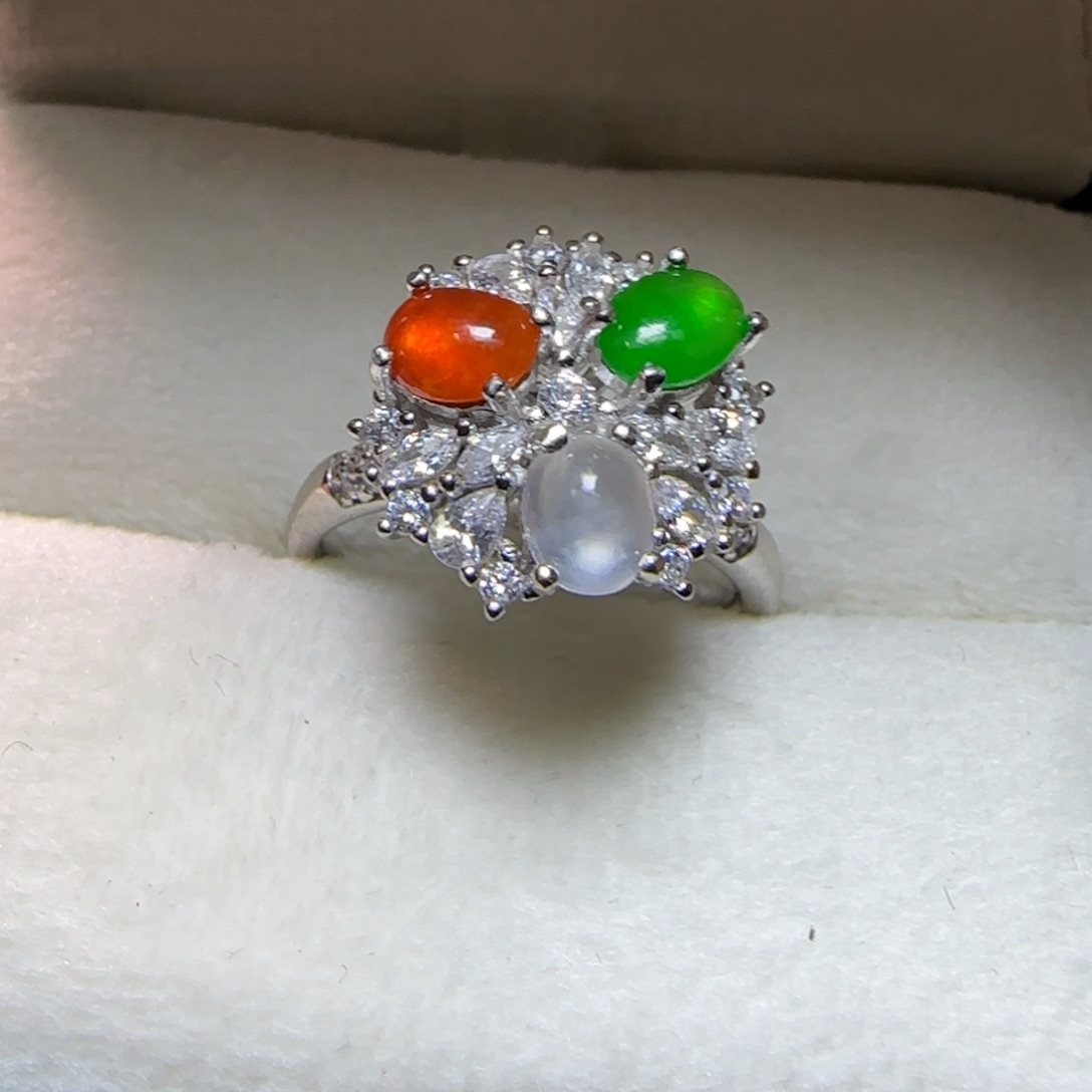 翡翠颈饰未镶嵌面****开