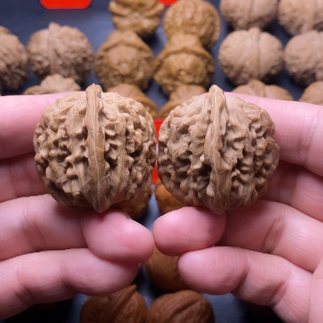 文玩核桃把件经典核桃 四座楼 原皮原色 白皮 无任何添加 精品