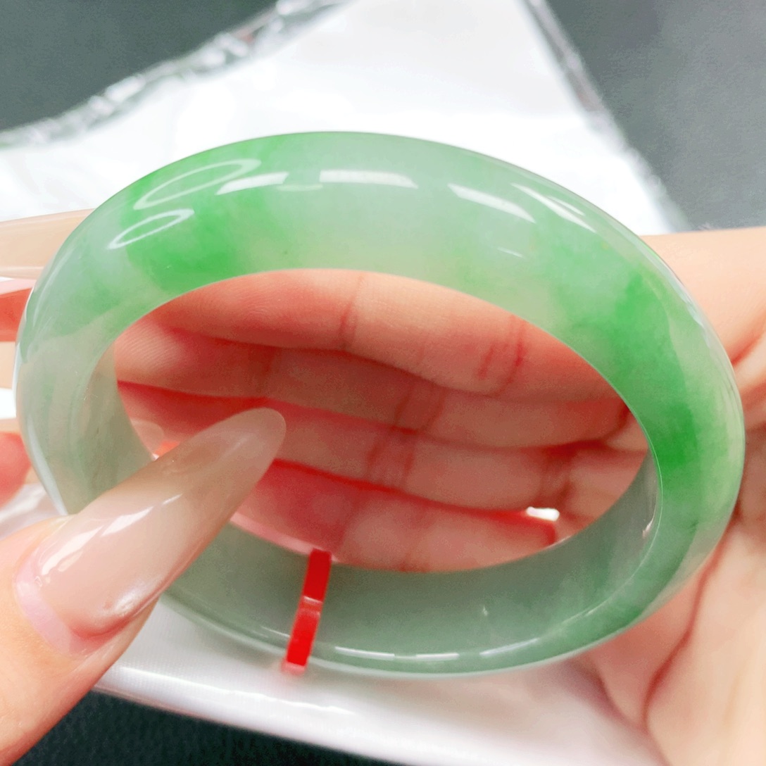 翡翠未镶嵌手镯55