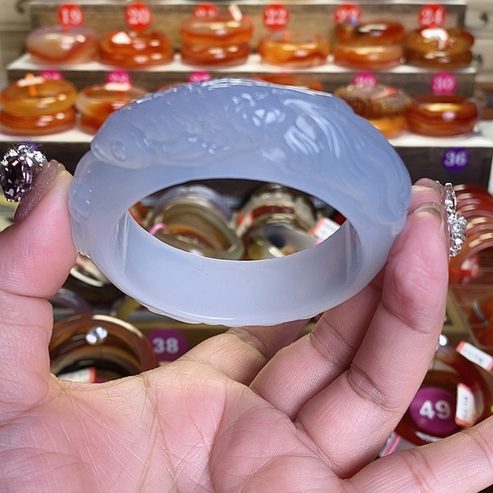 玛瑙/玉髓手镯未镶嵌湘****6