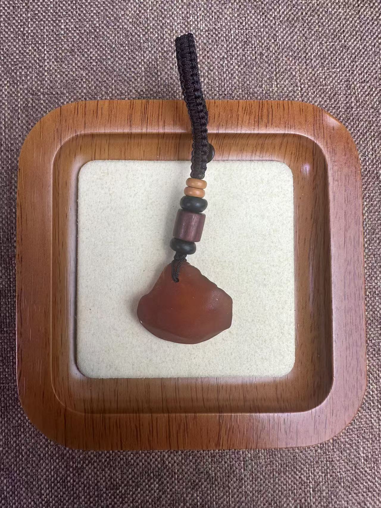 天然原矿琥珀蜜蜡随行钥匙扣