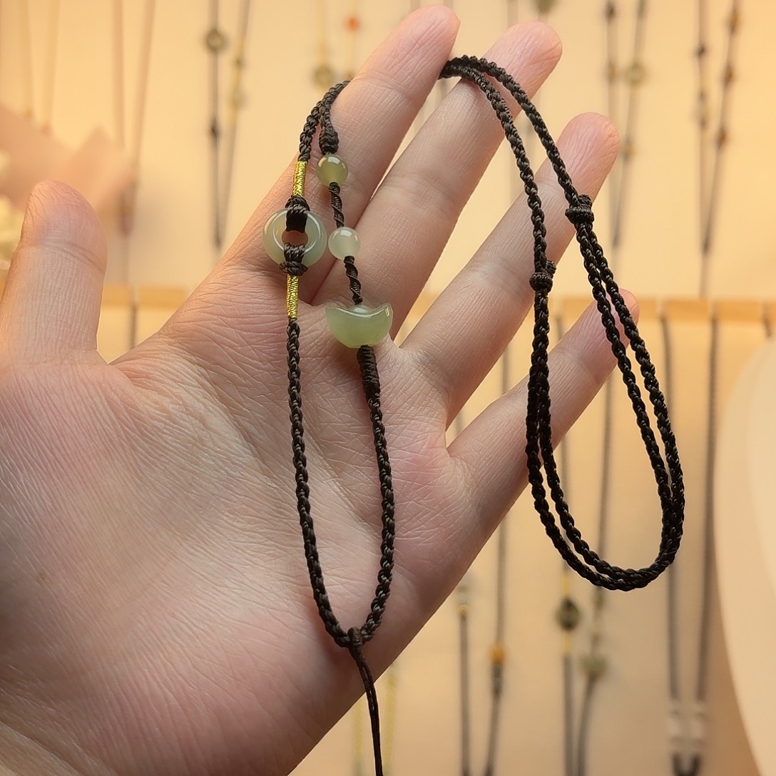 2毫米绳粗 和田玉元宝款