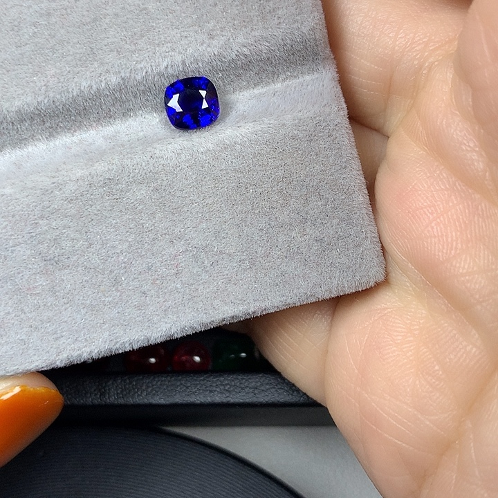 蓝宝石裸石1.27ct无烧皇家蓝蓝宝石吉尔德