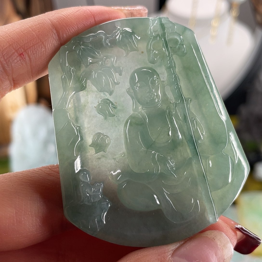 翡翠颈饰未镶嵌牌子
