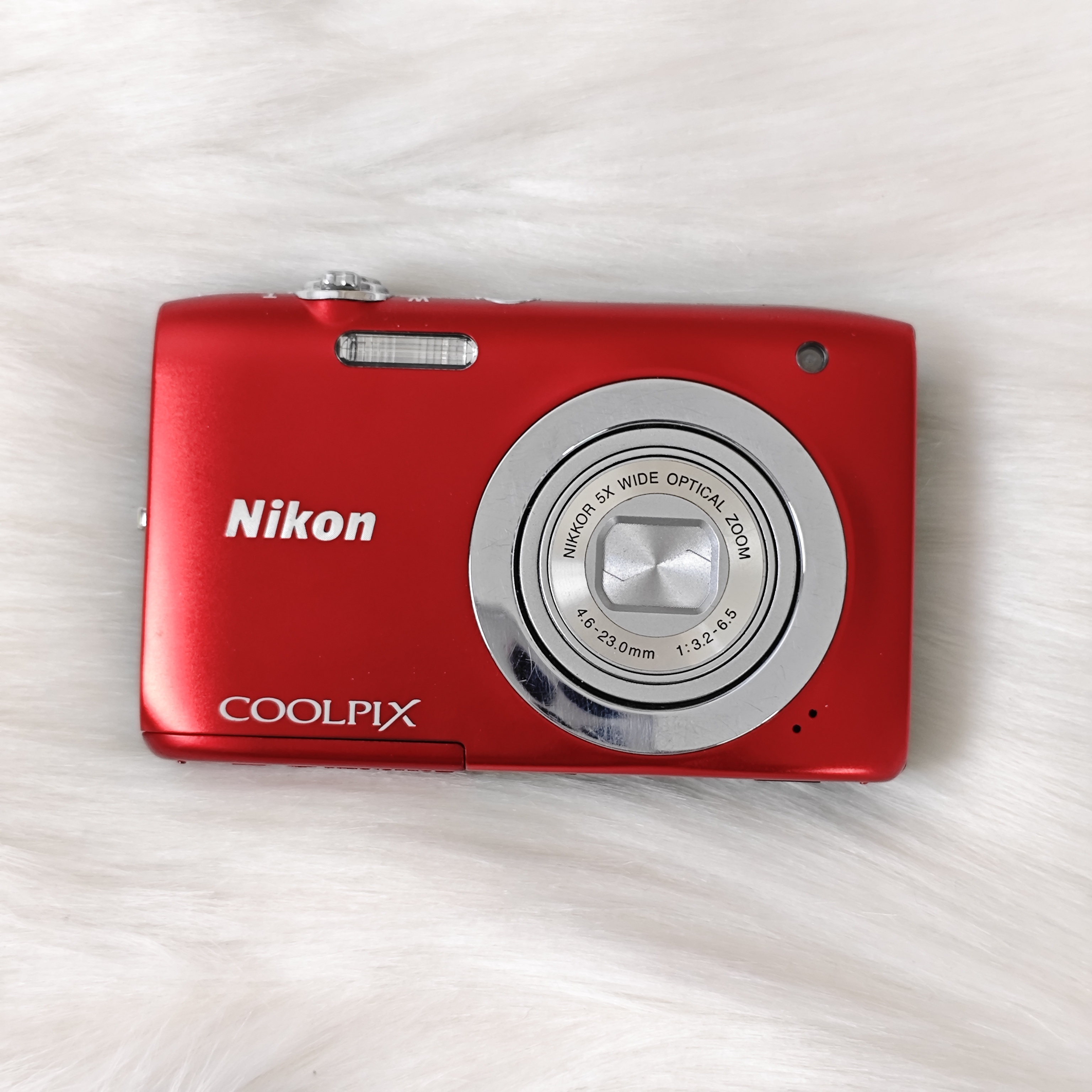 95新 Nikon/尼康 s2600 红色 出片清晰冷白皮 1400w像素 配件齐全