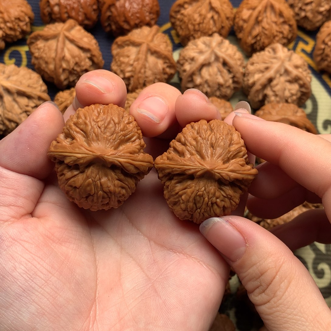 文玩核桃吊坠圆梦36