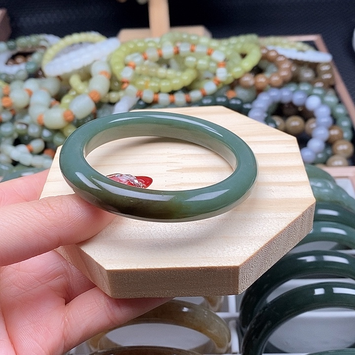 和田玉（糖玉）手镯未镶嵌