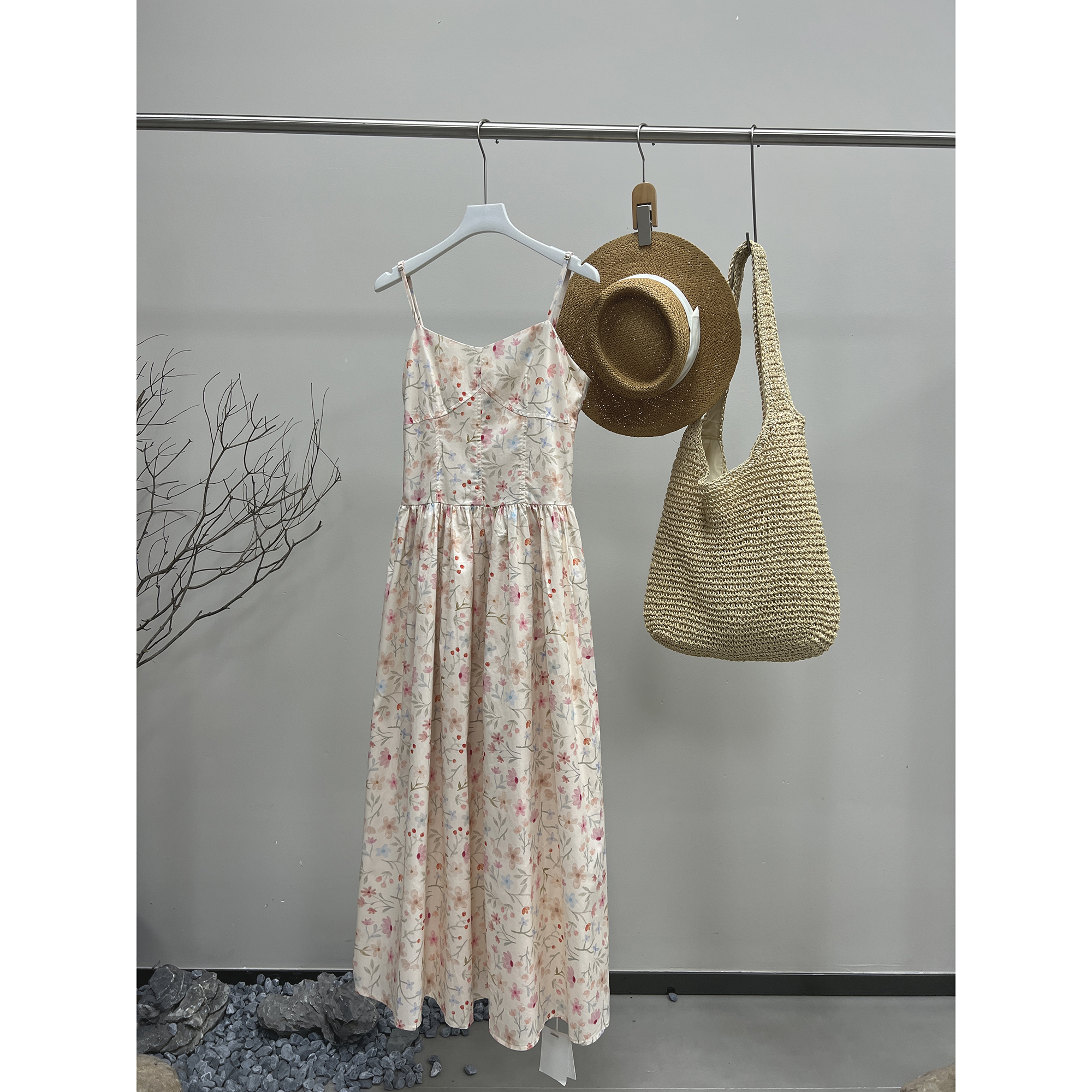 粉色小花朵吊带连衣裙8269-9