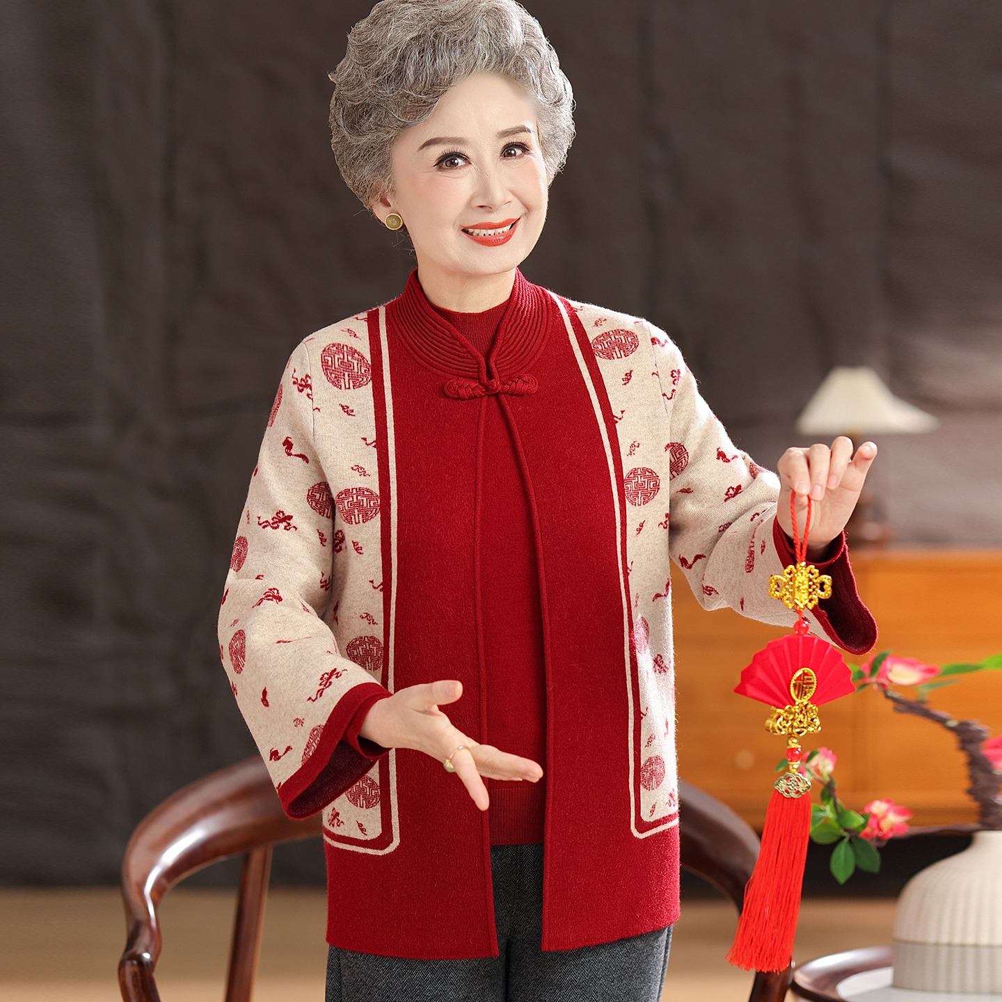 奶奶秋装针织衫两件套中老年人妈妈春秋天宽松开衫套装老太太衣服