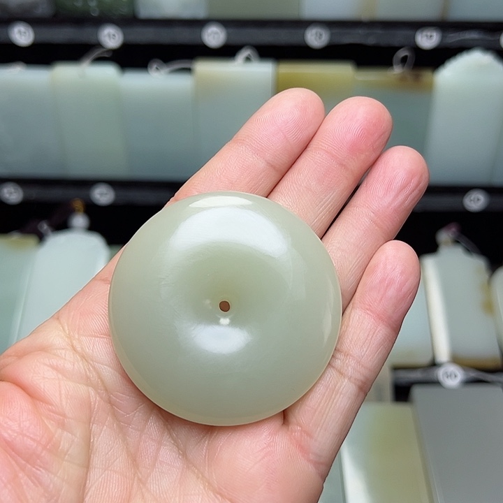 和田玉挂坠未镶嵌