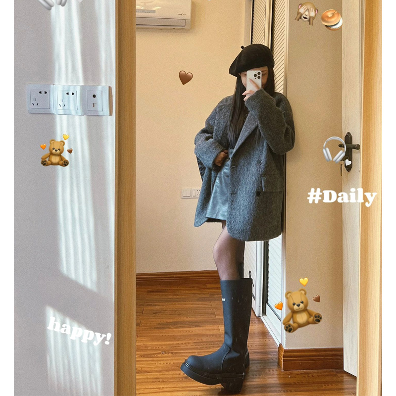 今年流行灰色大衣秋冬韩系高级感超好看加棉短款西装毛呢外套女厚