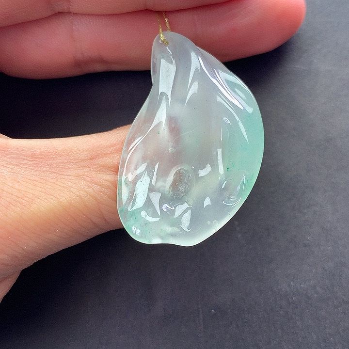 石英质玉未镶嵌颈饰
