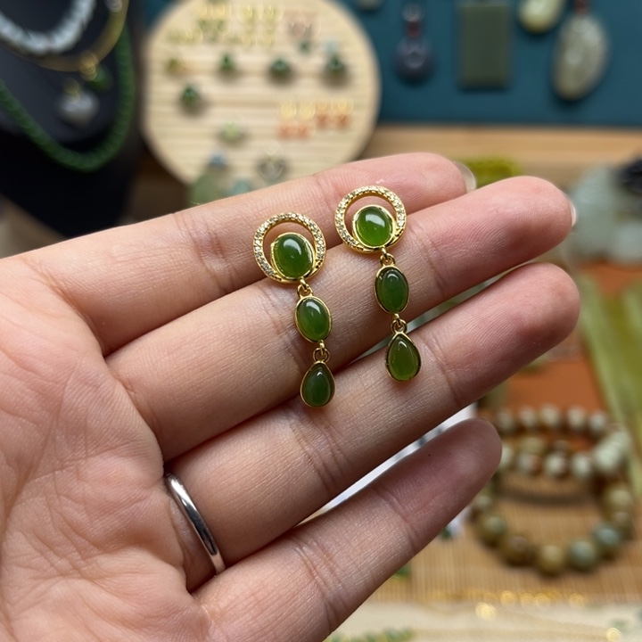 叶***可和田玉银S925镶嵌颈饰