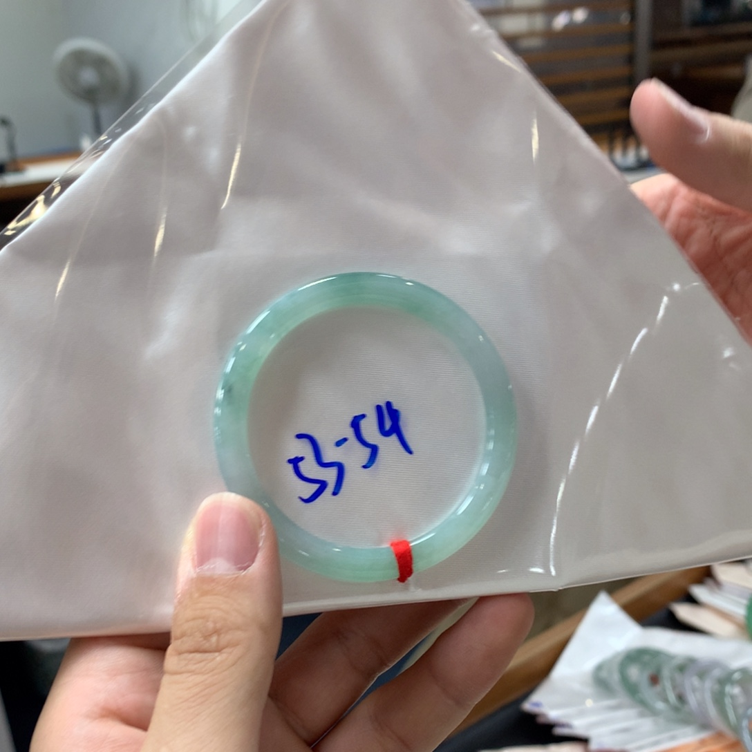 翡翠未镶嵌手镯翡翠