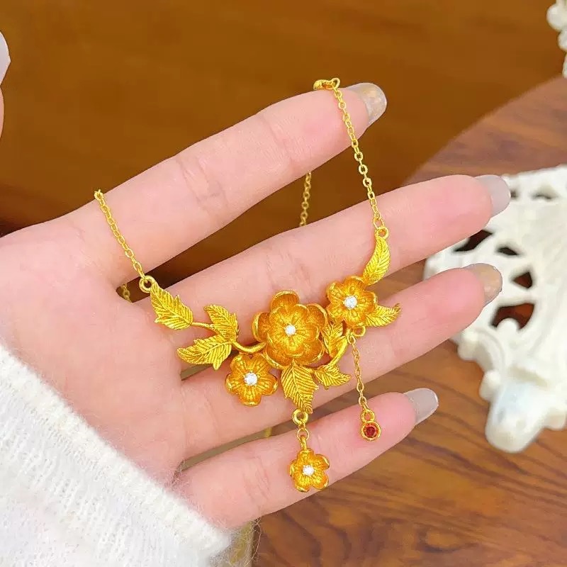 铜合金项链 石榴花项链女新中式气质高级感精致锁骨链