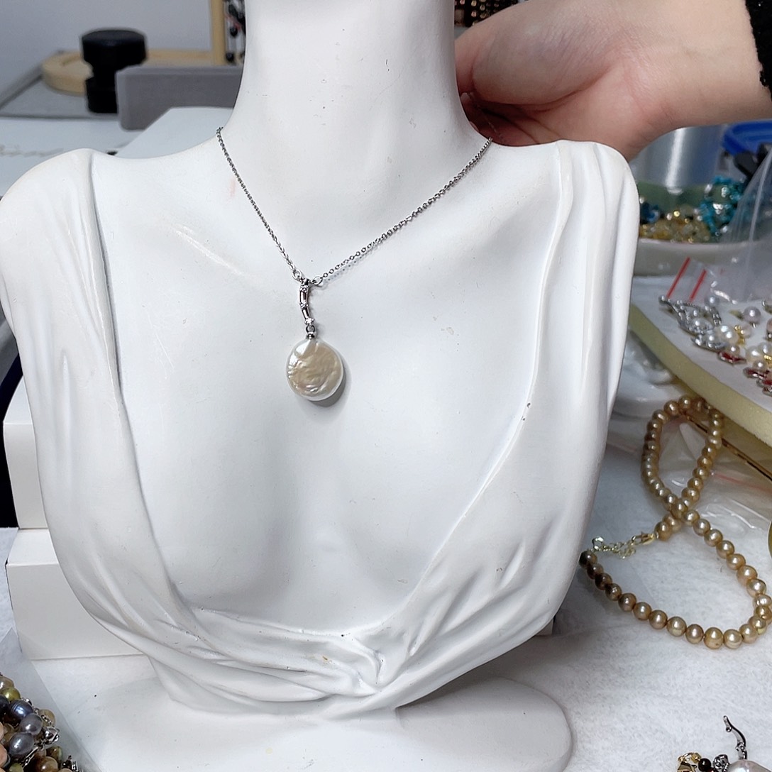 淡水珍珠合金颈饰