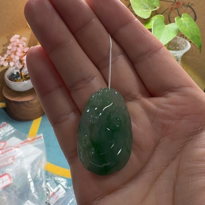 翡翠未镶嵌颈饰翡翠挂件