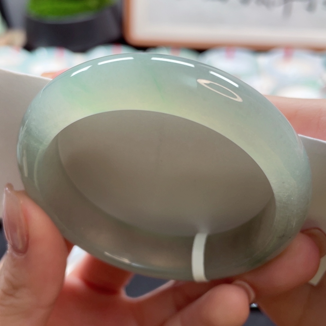 【闪购商品】翡翠手镯未镶嵌53.2炸光冰茶色飘阳绿3号