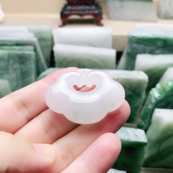咖***豆吊坠石英质玉未镶嵌