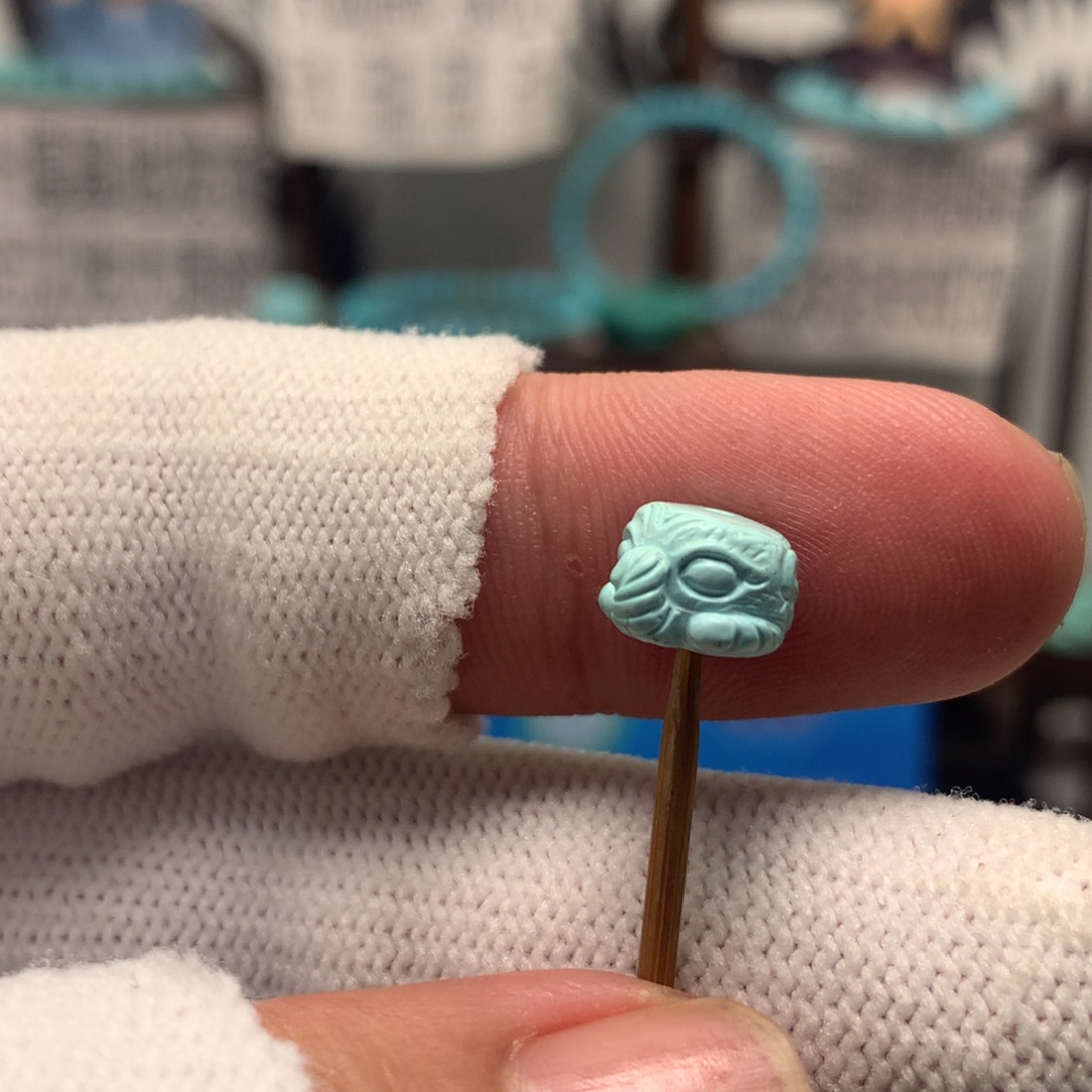 绿松石未镶嵌挂件