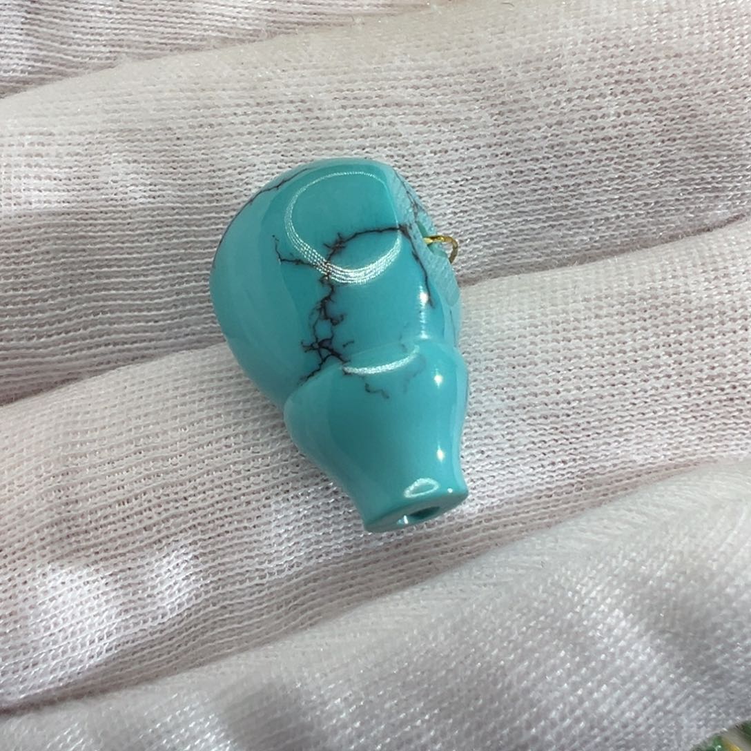 绿松石配饰未镶嵌