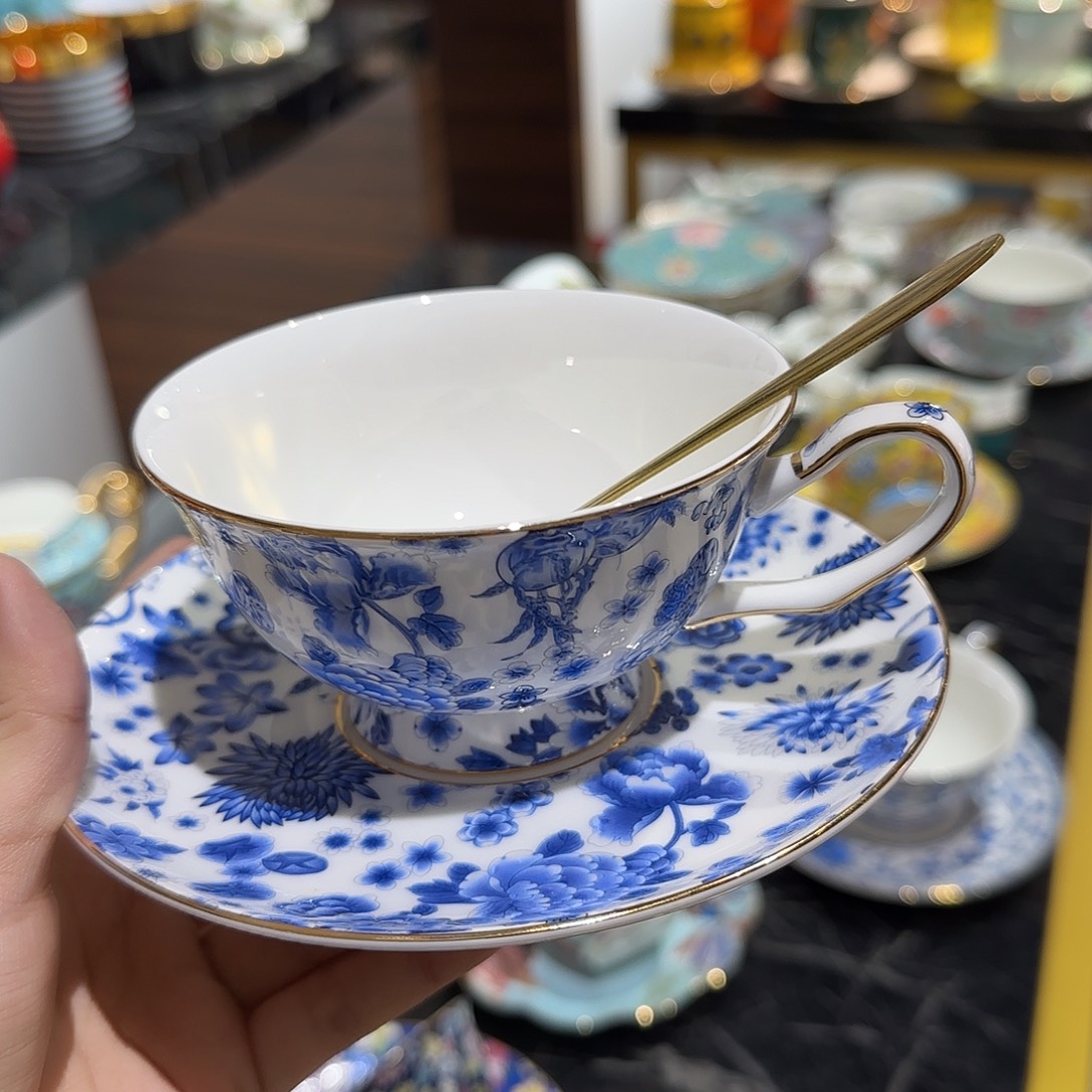 骨瓷珐琅彩工艺制作