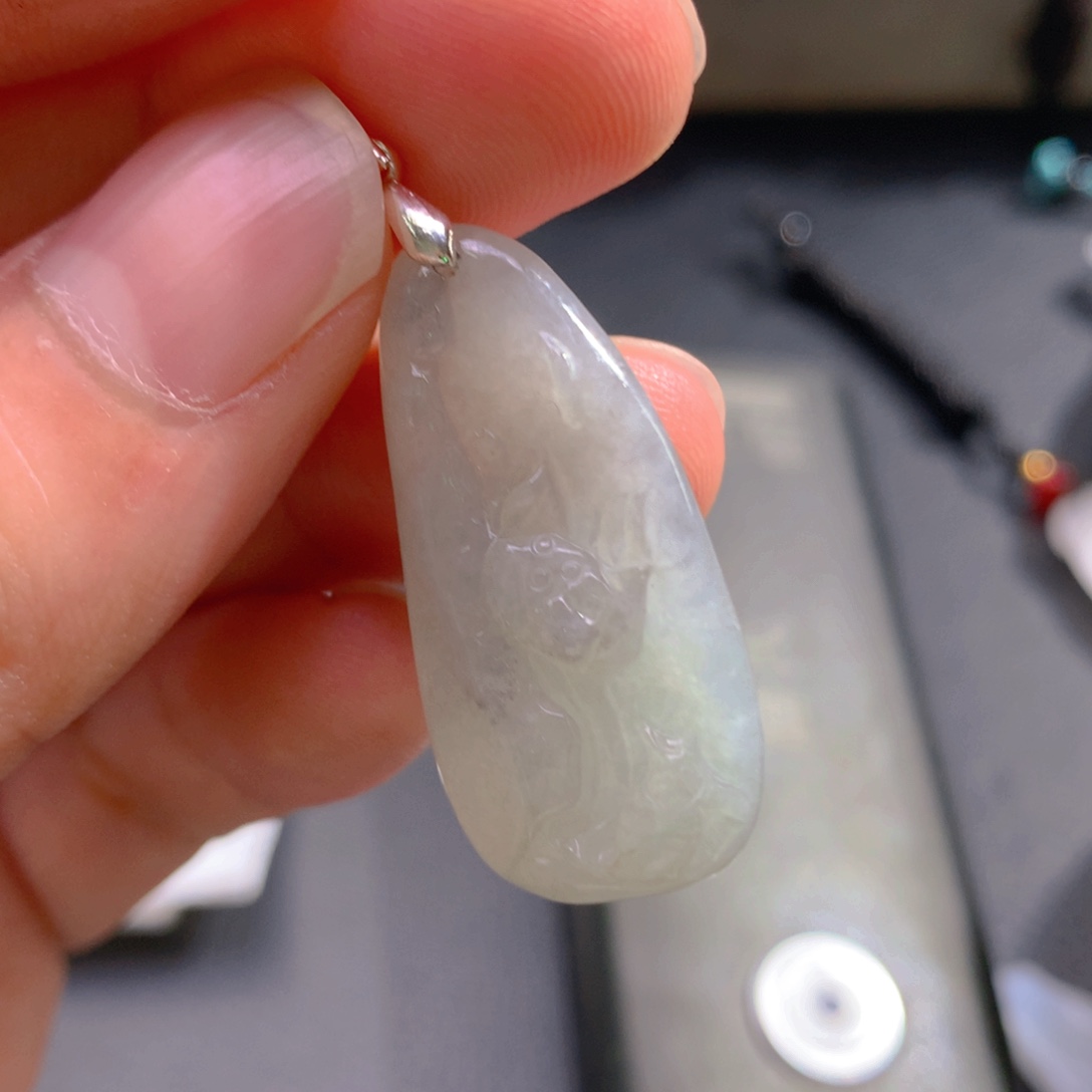 翡翠未镶嵌颈饰翡翠