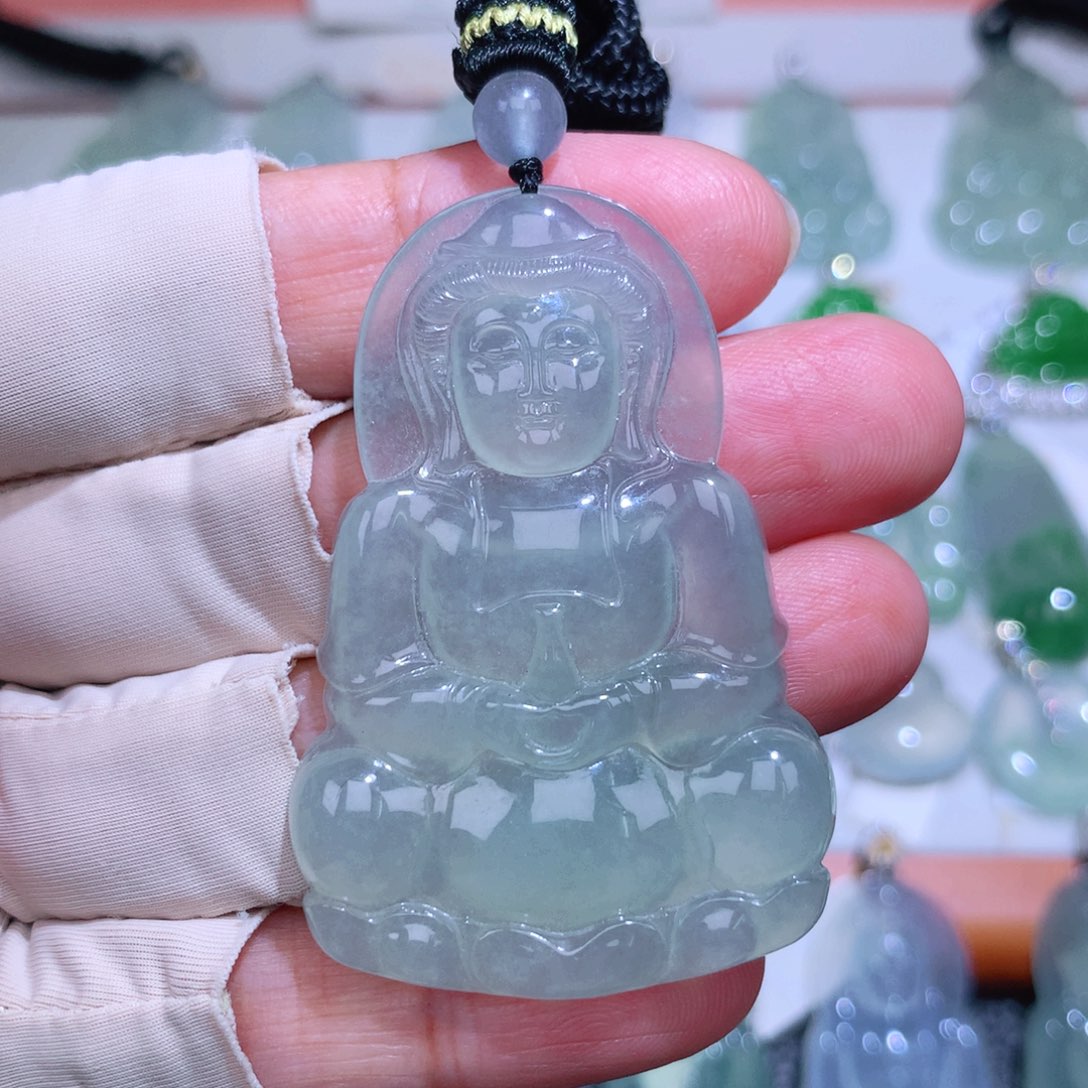翡翠18K金镶嵌颈饰观音