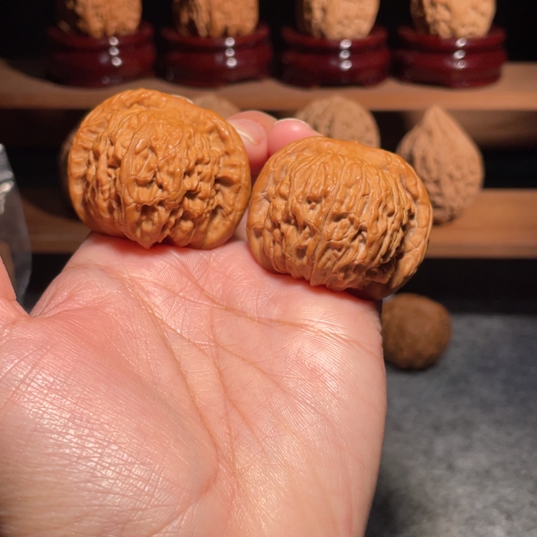 墨***尘手串/手链核桃红狮子全品40