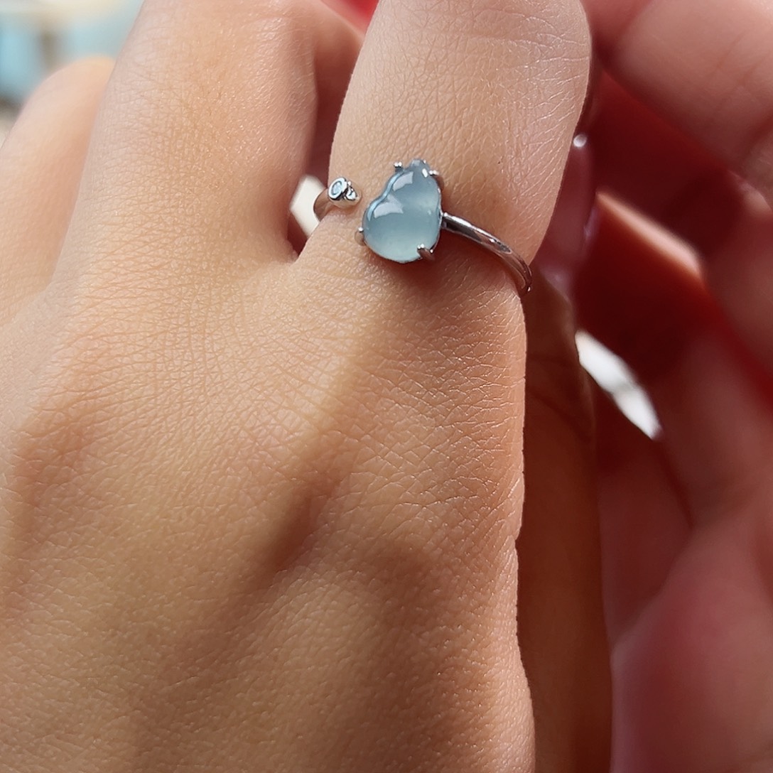 翡翠戒指未镶嵌翡翠