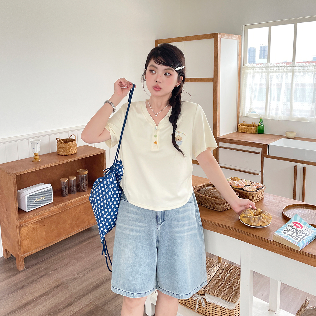 夏装女装2025新款气质减龄洋气短袖上衣胖mm大码甜美v领正肩t恤