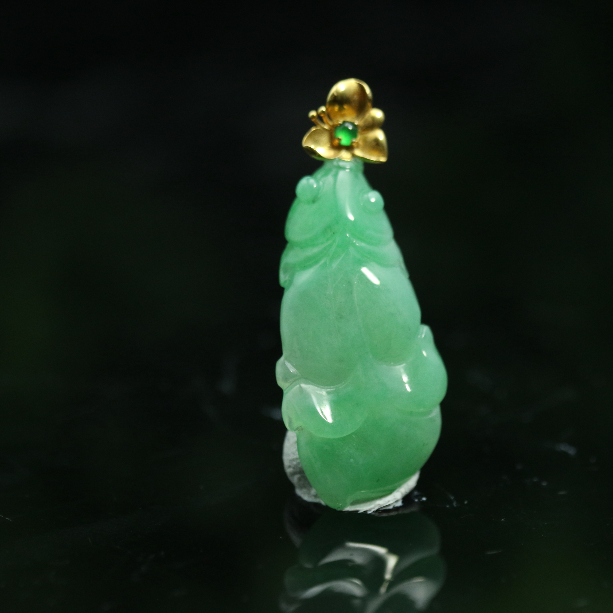 31天然缅甸翡翠A货18k绿金鱼吊坠/800592/上海嘉禾拍卖