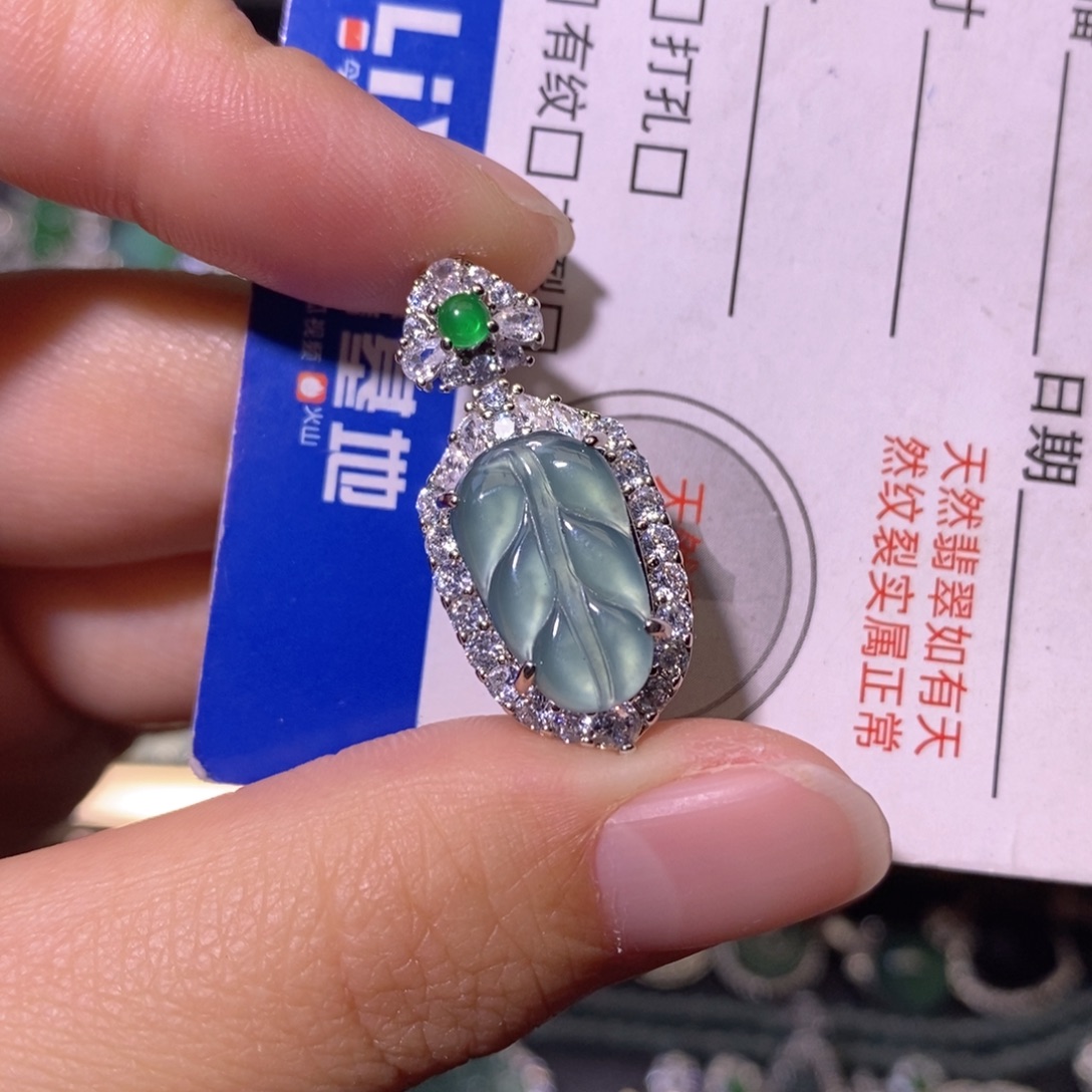 翡翠未镶嵌颈饰天然