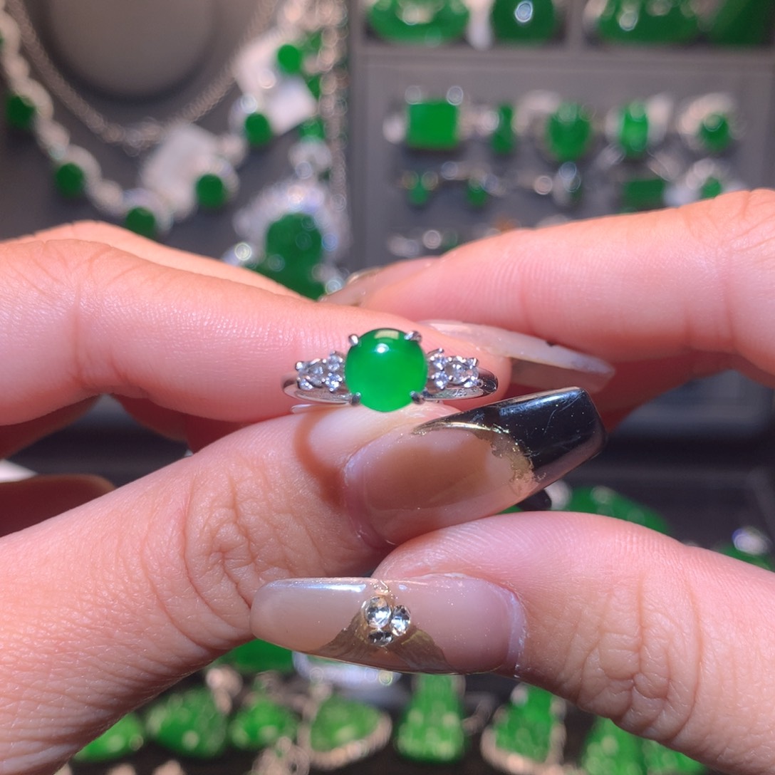 翡翠戒指银S925镶嵌蛋面