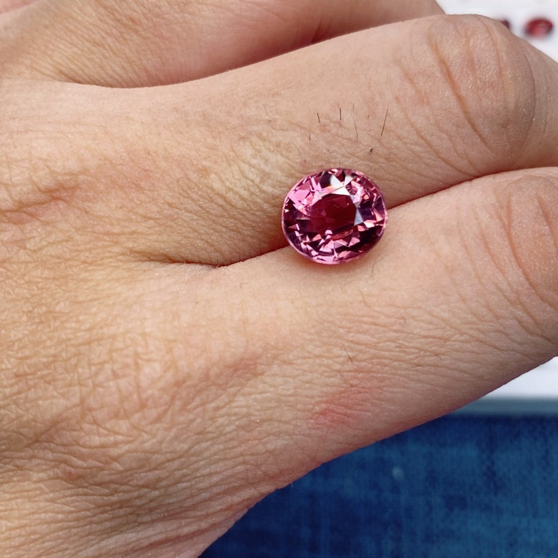 碧玺裸石未镶嵌碧玺4.42克拉