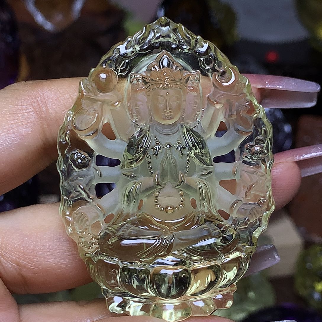 用***9颈饰未镶嵌水晶天然